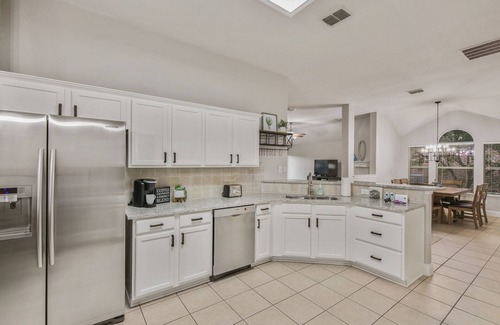 Allen House | TCH - 4 Bedroom 2 Bathroom Fully Furnished Home in Allen - SS