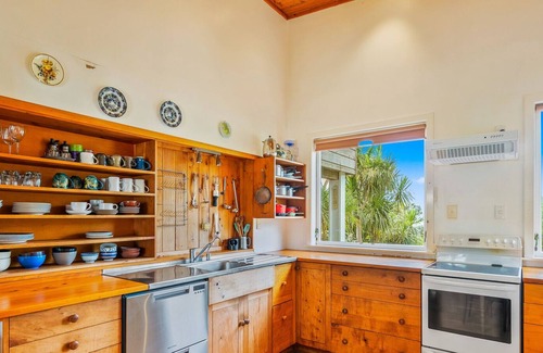 Te Horo Beach House | Te Horo Beach Retreat - Te Horo Beach Holiday Home