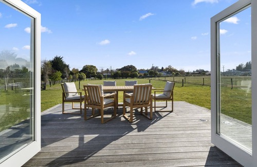 Martinborough House | Te Whare Hipi - Martinborough Holiday Home
