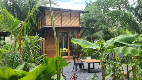 Krabi Hotel | Tee Bungalow in the jungle