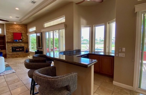 Rancho Mirage Villa | Tee Time | 2BR + Den with Private Pool, Spa & Stunning Views – a Greenday property!