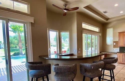 Rancho Mirage Villa | Tee Time | 2BR + Den with Private Pool, Spa & Stunning Views – a Greenday property!