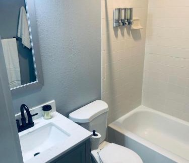 Roscommon Apartment | TeePee Room 16-Newly Renovated