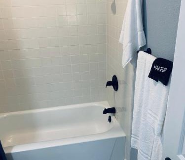 Roscommon Apartment | TeePee Room 16-Newly Renovated