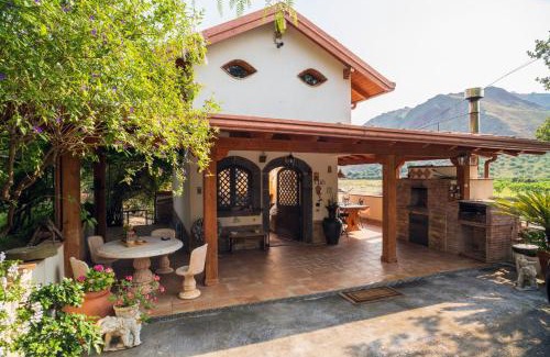 Bronte House | Teleferica