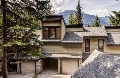 Whistler Village House | Telemark 23