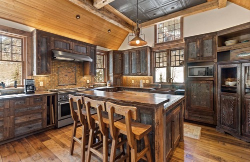 Telluride House | Telluride Riverfront House with Mountain Views