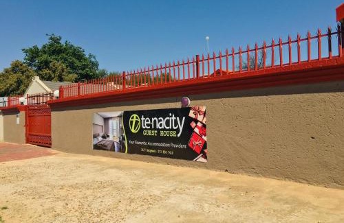 Mahikeng House | Tenacity Guesthouse - Riviera Park