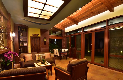 Lugu Bed & Breakfast | Tengfangju Homestay