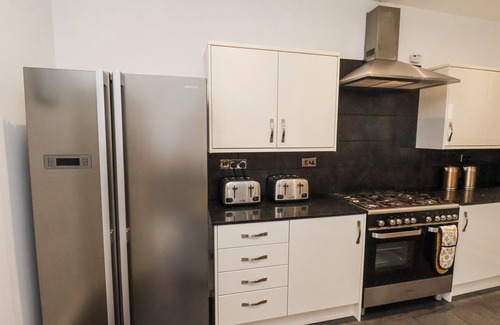 Scarborough House | TENNYSON HOUSE, pet friendly, country holiday cottage in Scarborough