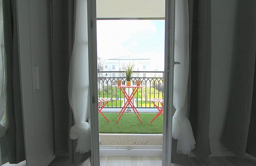 Serris Apartment | TERA1 ~ Disneyland apartment ~ Parking/Wifi