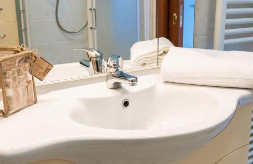 Borghetto Santo Spirito Apartment | Terrazza del Gelsomino with terrace and open view