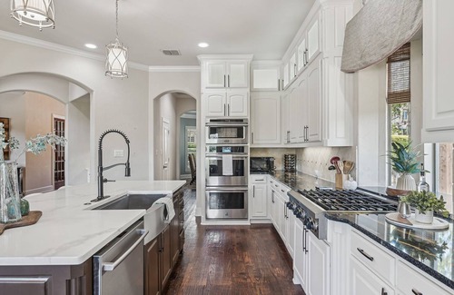 Frisco House | Terrific 5-bedroom house with heated spa pool in Frisco