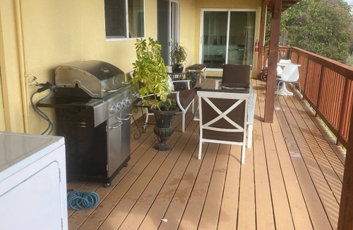 Greenbrae Apartment | Terrific apartment in Larkspur with stunning view & modern amenities