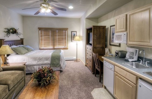 Four O'Clock Resort | Terrific On Mountain Property Avail 02.03.24 to 2.10.24