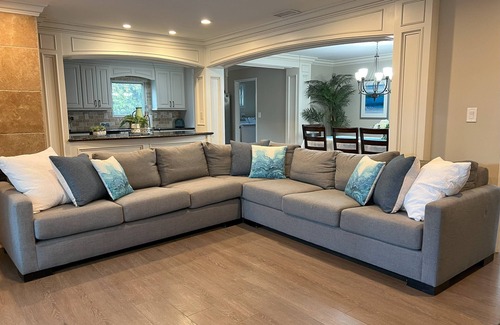 Orange House | Terrific Pool/Jac Home: 3 EnSuites & Game Room