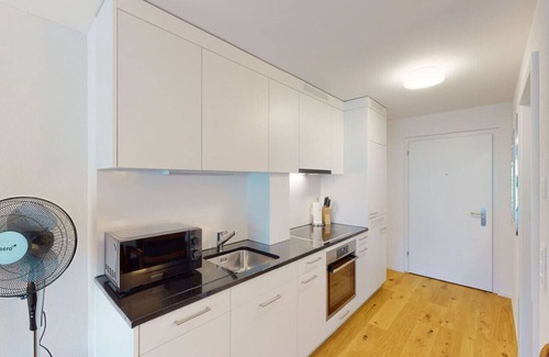 District 6 Apartment | Terrific studio in the city center, sunny (Sun 2)