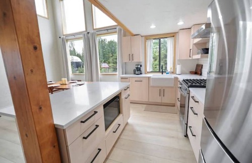 South Park House | Teton Cabin- Free Bikes/Paddle Boards/Kid Gear