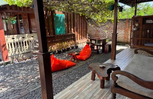 Labuan Bajo House | Tety's Wooden Villa
