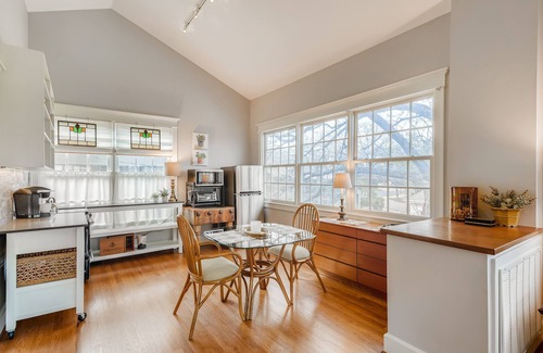 Clarksville House | Texas Capitol Loft - 30 Day or More Rental - by PMI Austin Metro