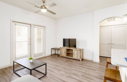 Buda Apartment | Texas Corporate Housing Professional 1BR Apartment