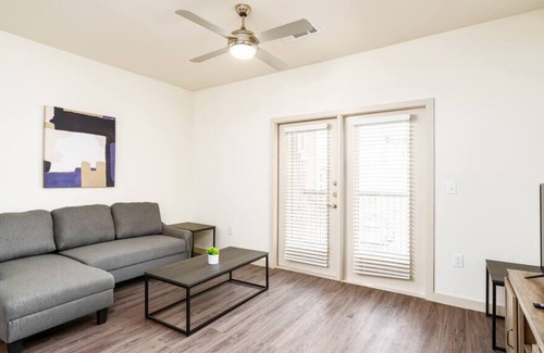 Buda Apartment | Texas Corporate Housing Professional 1BR Apartment