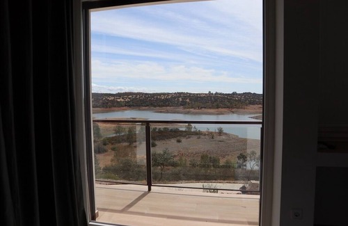 Guillena Villa | The House of the Lake 50 km from Seville
