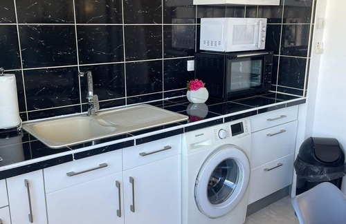 Les Terres Basses Condo | The Hibiscus