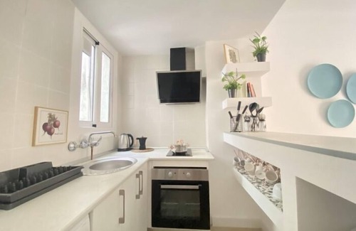 Old Town Apartment | TH10 Apartment · 3 bedrooms · 3 beds · 1 bath