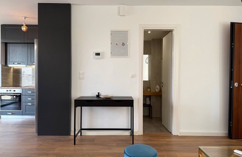 Petralona Apartment | TH6 - 4 bedrooms Cloud9 in the city