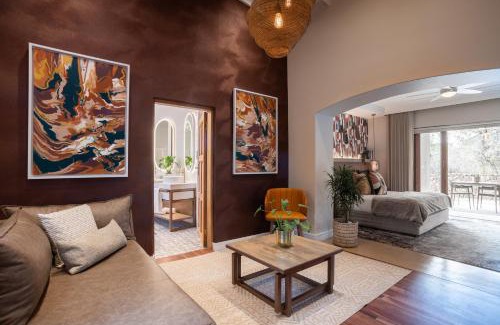 Greater Johannesburg Metropolitan Area Hotel | Thaba Eco Hotel