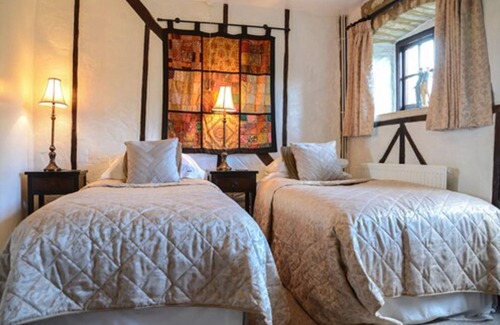 Cirencester Hotel | Thames Head Inn