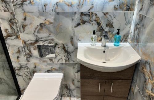 Ashford House | Thandi House Heathrow Airport