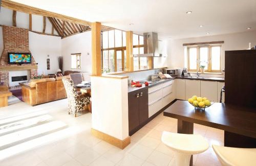 North Burlingham House | Thatch Barn