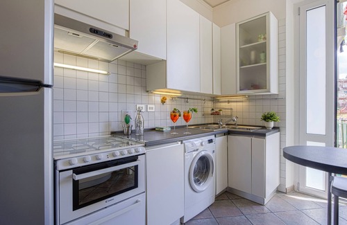 Santa Maria Novella Apartment | THE 4th FLOOR 2 bedrooms + Free Parking near the centre