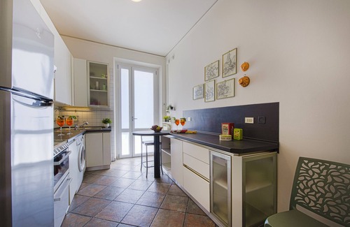 Santa Maria Novella Apartment | THE 4th FLOOR 2 bedrooms + Free Parking near the centre