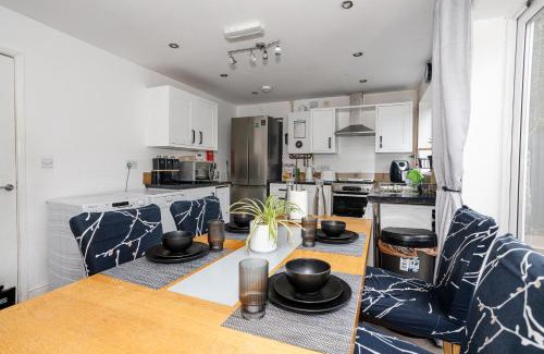 Welford House | The 5 BDR Retreat within city centre - sleeps up to 10 people