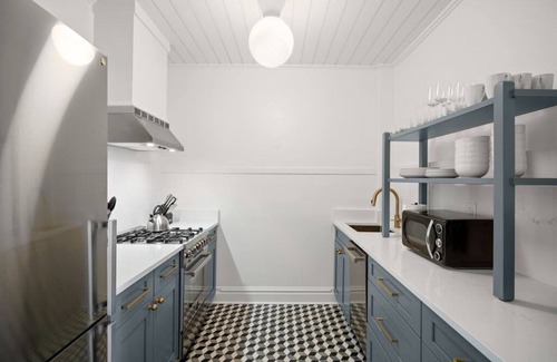 Hyde Park Apartment | The Adaline 1 Luxury Hyde Park Apt Near Bayshore