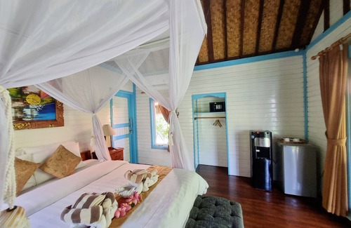 Mushroom Bay Bed & Breakfast | The Akah Cottage