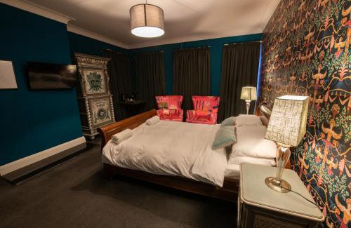 Bromley South Hotel | The Angel of Bow