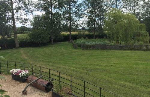 Pulham House | The Annexe