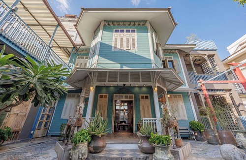Bang Rak Villa | The Anonymous House/Vintage Thai Villa/City Center/Silom/BTS