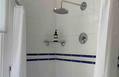 Coldharbour Apartment | The Apartment at Athol House