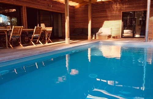 Lacanau Villa | The apricot tree: Villa, driftwood, heated pool