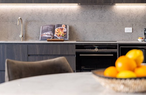 Coogee Apartment | The Arden 5 Coogee. New Spacious Quiet Balcony Apartment, Meters to Beach