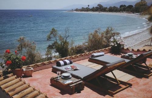 Aigialeia House | The Artist's Farm