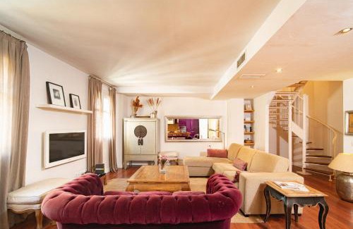 Doctor Barraquer-Grupo Renfe-Policlinico Apartment | The Artist's House with Private Pool by SHS
