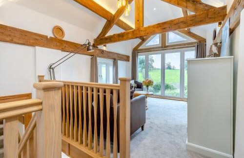 Wollerton House | The Ash Loft