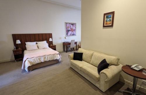 Broken Hill Hotel | The Astra Broken Hill