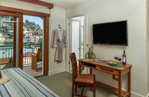 Avalon Hotel | The Avalon Hotel on Catalina Island